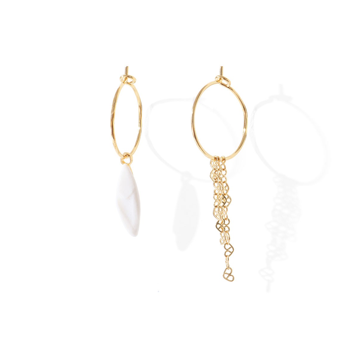 Créoles Pétale asymétriques en porcelaine et métal doré