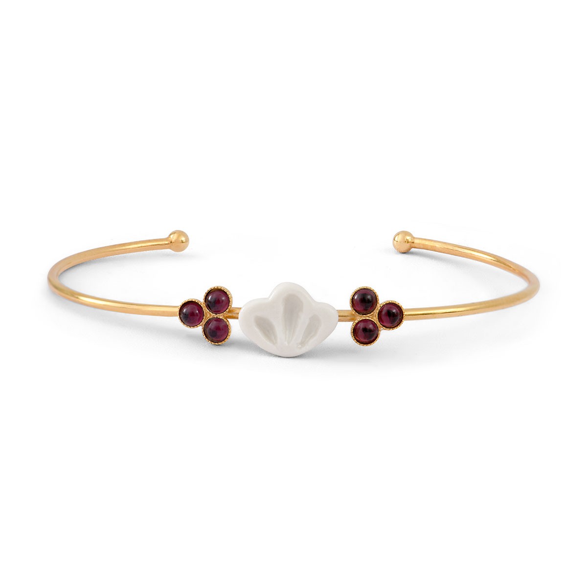 Bracelet Coquillage 3x2 en porcelaine et perles de verre
Bijou artisanal fabriqué à Paris