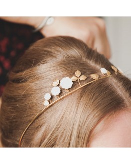 Tiare, diademe Maria Jardin, bijou de tête 
Tiara Jardin, perfect for a wedding
@Lauriane Metayer