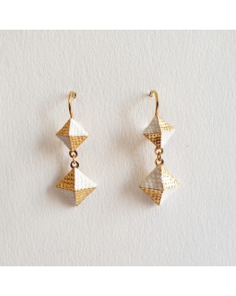 Pyramides dorées